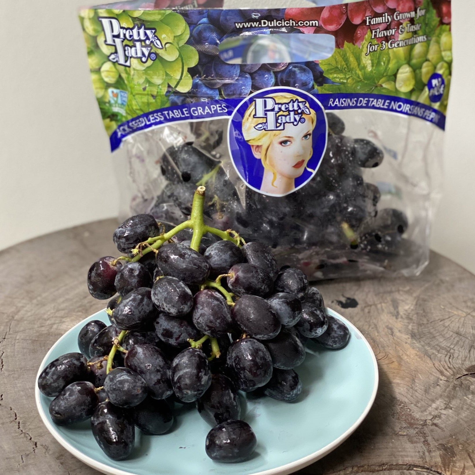 Midnight Beauty Black Grapes