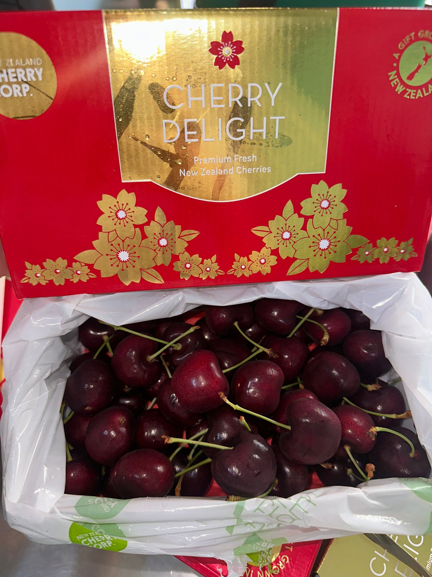 Cherries Gift Box