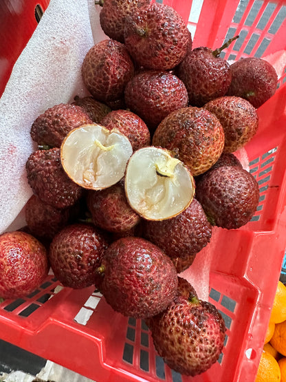 Seedless lychees